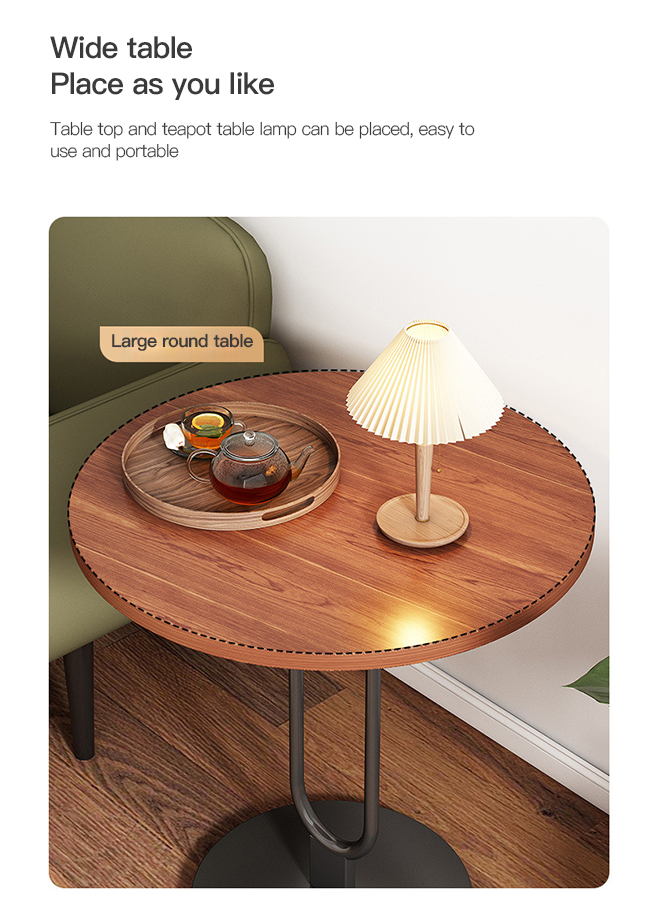 طاولة مستديرة صغيرة مع أريكة غرفة المعيشة الحديثة