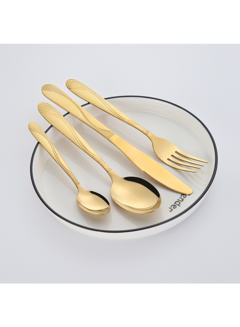 24 قطعة من الفولاذ المقاوم للصدأ أدوات المائدة الذهبية
